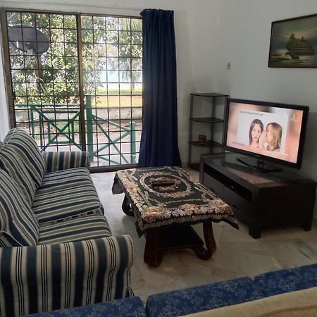 Pd Bayu Beach Resort Private Service Apartment ポートディクソン エクステリア 写真